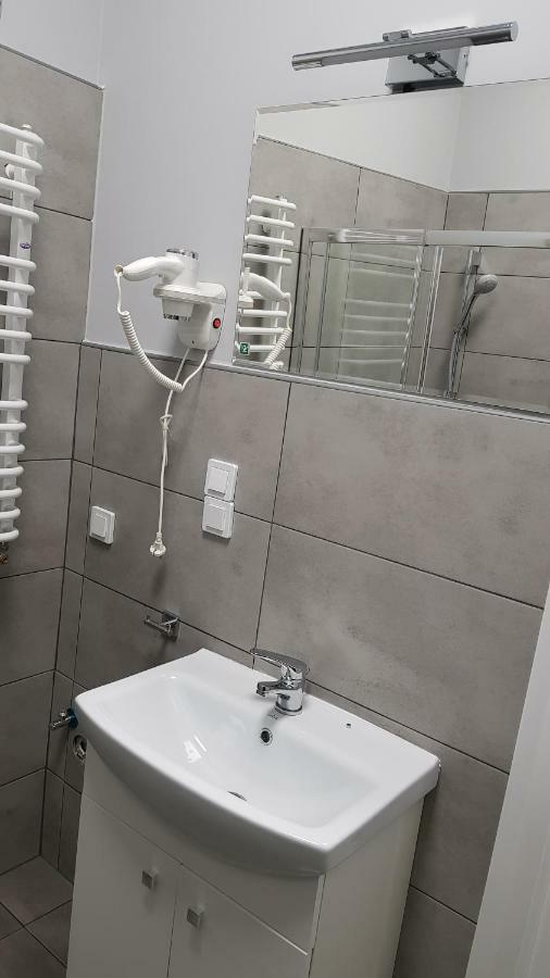 Apartament Nr 15 - 2 Pokoje Z Prywatnymi Lazienkami Centrum Poznan Dış mekan fotoğraf