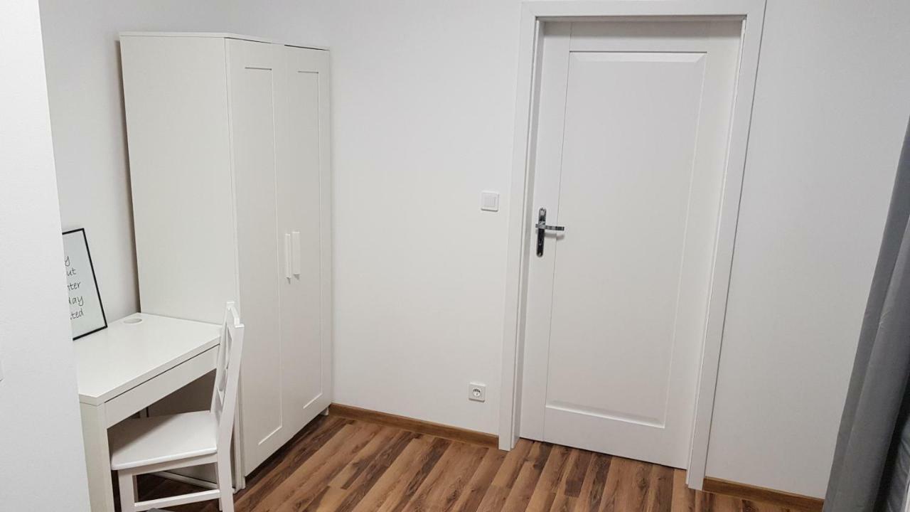 Apartament Nr 15 - 2 Pokoje Z Prywatnymi Lazienkami Centrum Poznan Dış mekan fotoğraf